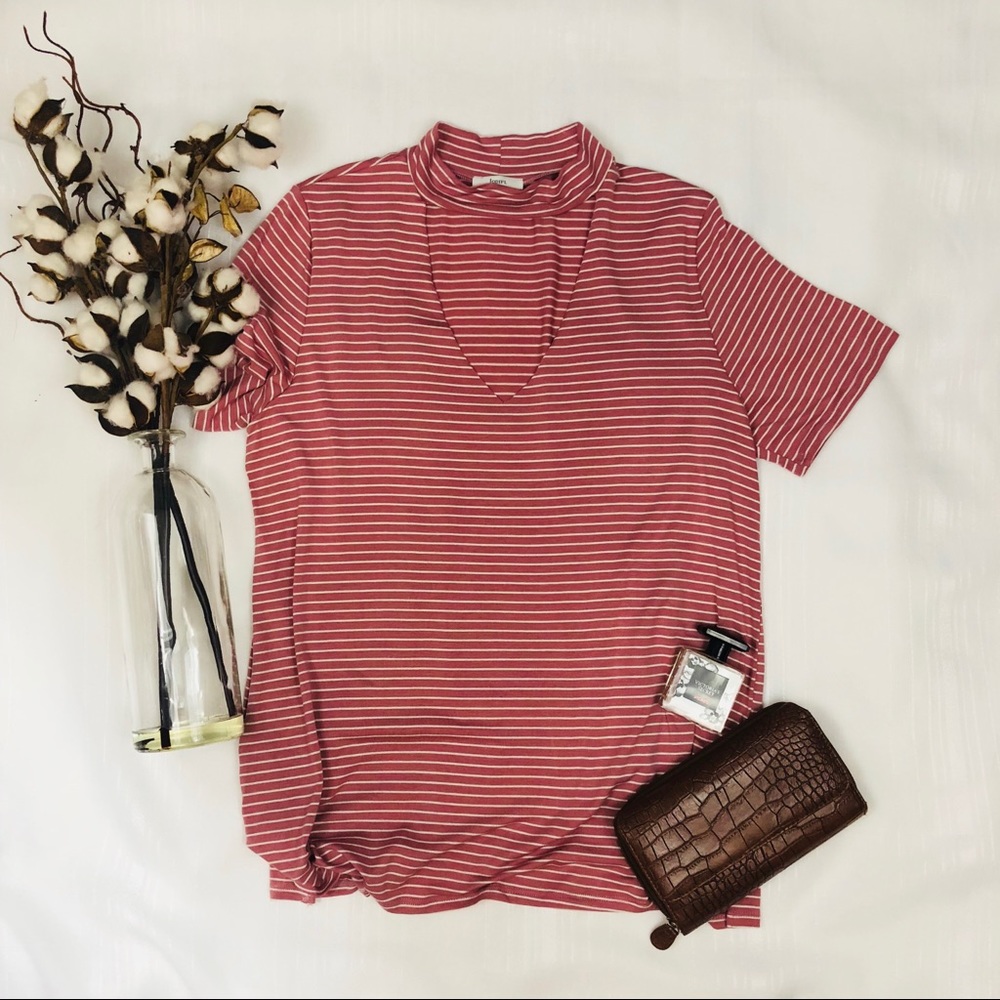 Jodifl rose striped choker tee